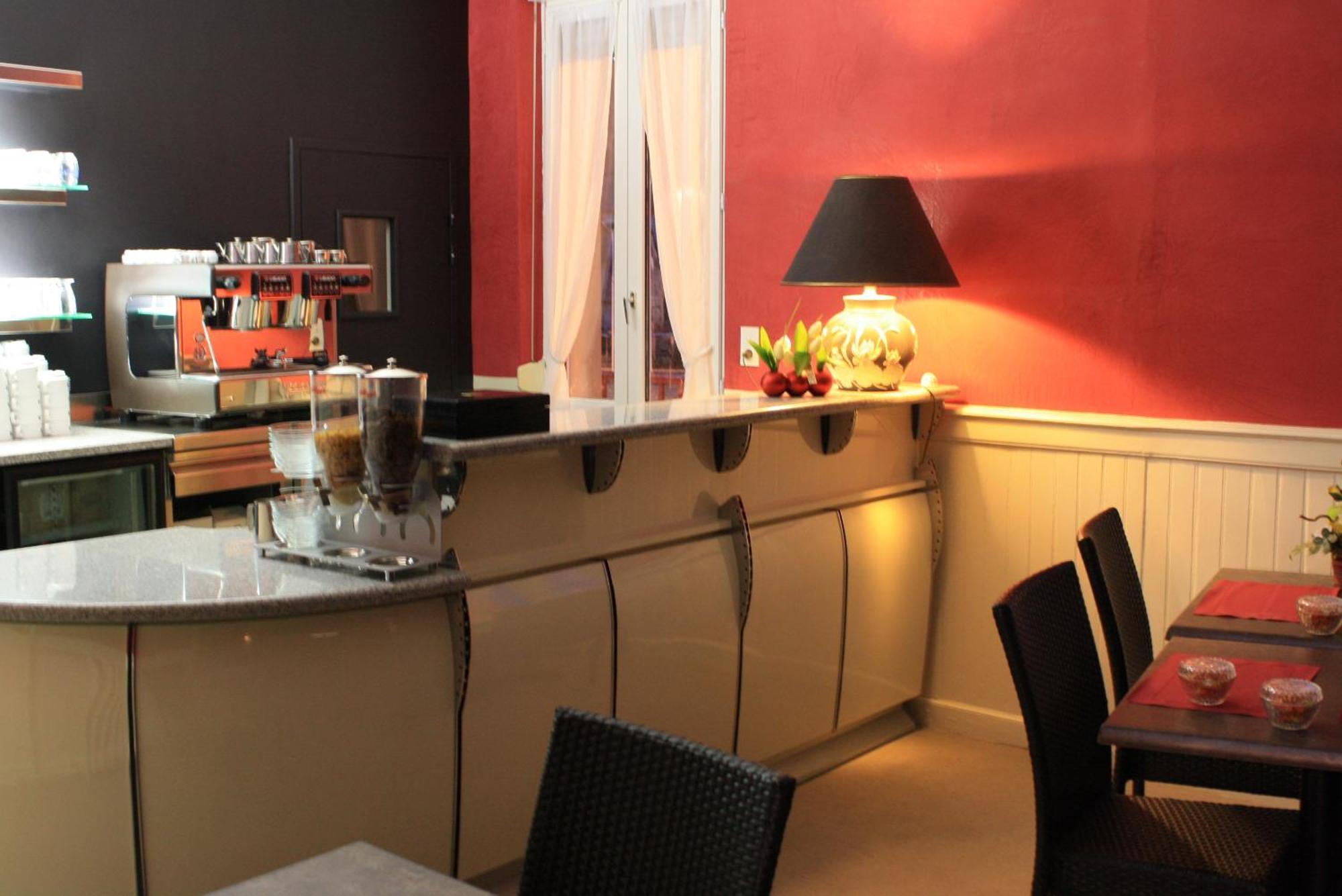 Hotel du Touring Saint-Céré Buitenkant foto