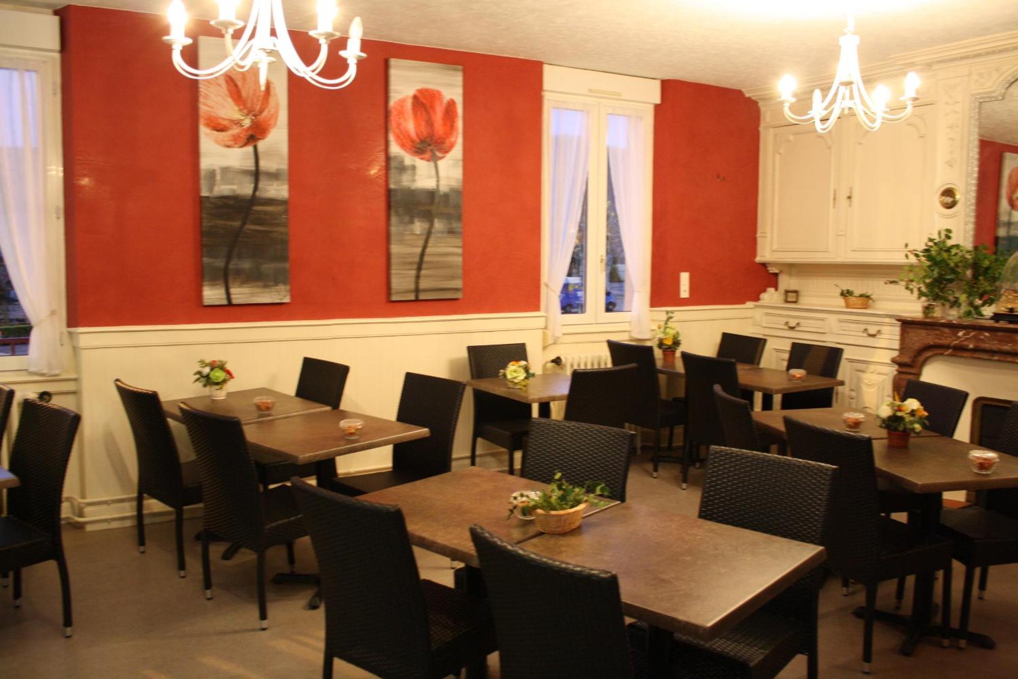 Hotel du Touring Saint-Céré Buitenkant foto