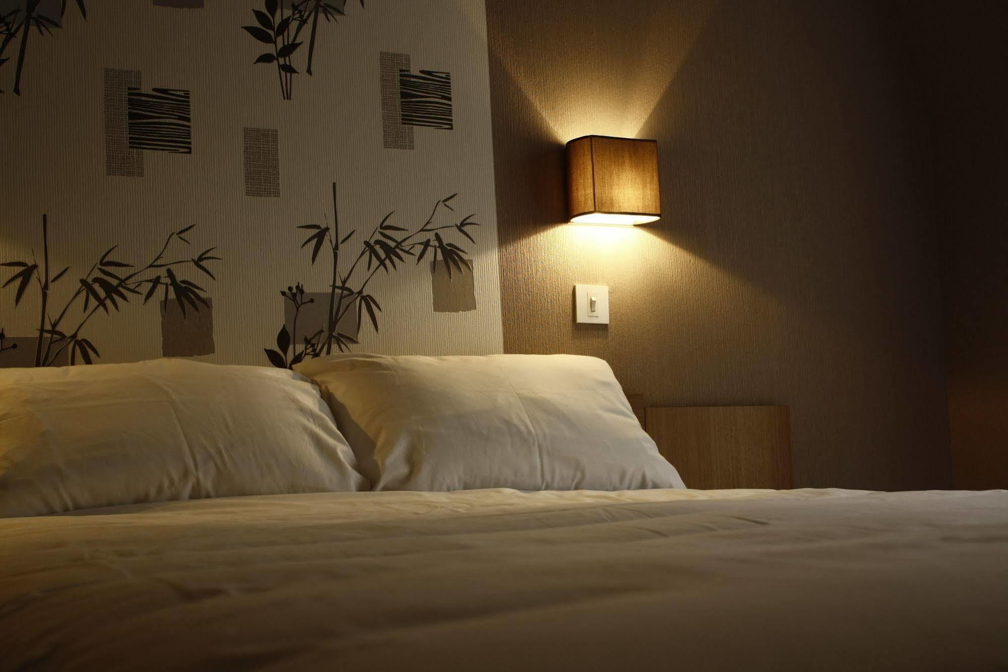 Hotel du Touring Saint-Céré Buitenkant foto